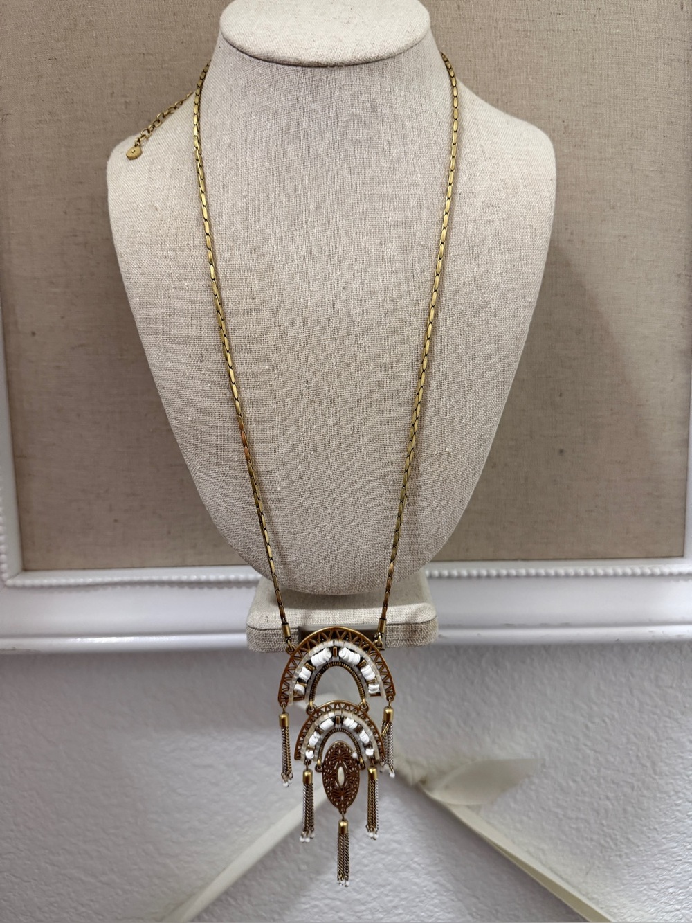 Stella & Dot Mirage no Gold and White Tiered Tassel Pendant Necklace